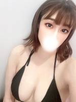 金城いさな(22)
