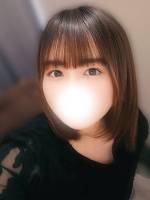 秋山はしな(27)