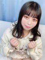もえな(19)