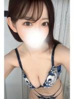 れい(22)