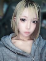 紫月えな(20)