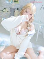 エレナ(21)