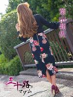 葉山莉佐(52)